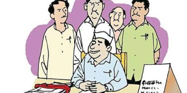 राज्यातील गाव कामगार तलाठ्यांच्या बदलीचे अधिकार आता जिल्हाधिकाऱ्यांना, लोणी काळभोर तलाठी बदलीमागील ‘सर्कशी’ची चौकशी होणार ; ‘पुणे प्राईम न्यूज’च्या भूमिकेला यश