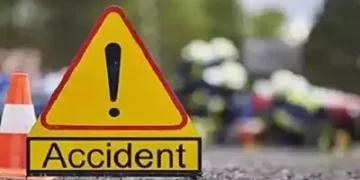 SataraPuneHighway: एसटीची दुचाकीला जोराची धडक; अपघातामध्ये ३० वर्षींय महिलेचा मृत्यू