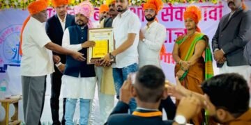 सामाजिक कार्याची दखल: डॅा. अण्णाभाऊ साठे युवा प्रेरणा पुरस्कारातील समाजभूषण पुरस्काराने साहिल काझी सन्मानित