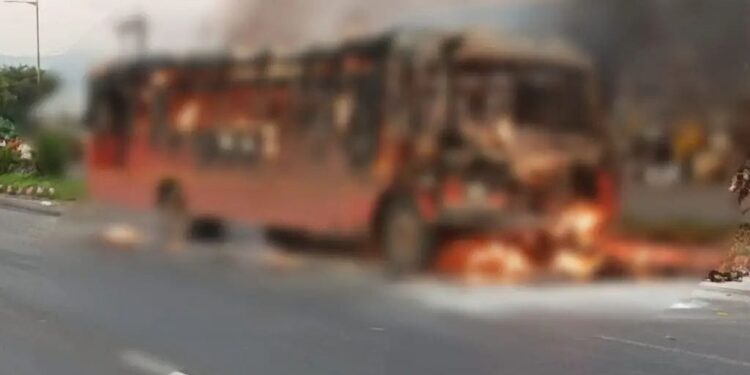 भीषण आग अपघातः कंन्ट्रोल सुटला अन् एसटीने दुचाकीस्वाराला चिरडले