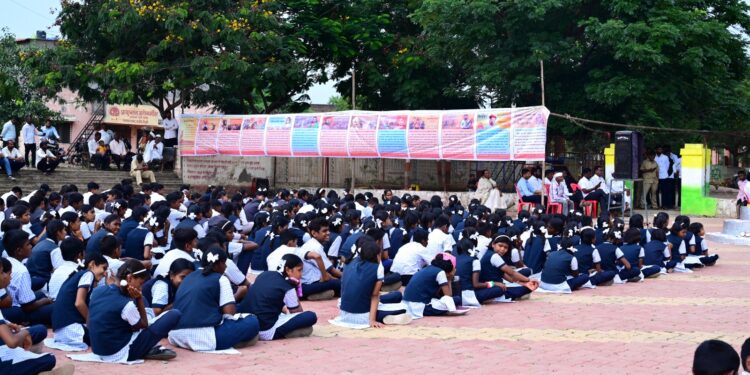स्वातंत्र्यदिनी राष्ट्रध्वजाचा सन्मान राखण्यासाठी हिंदू जनजागृती समितीची अनोखी मोहिम