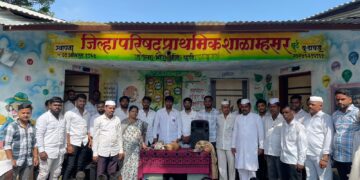 Bhor: आर. आर. विद्यालयाच्या माजी विद्यार्थ्यांकडून म्हसरच्या शाळेस शालेय उपयोगी वस्तूंचे वाटप