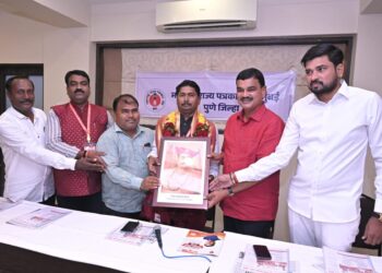 पत्रकारांकरिता स्वतंत्र आर्थिक विकास महामंडळाची स्थापन करावी: वसंत मुंडे यांची मागणी
