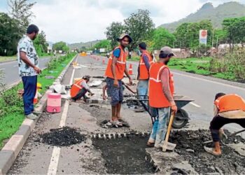 रस्त्यावरील खड्ड्यांमुळे शिरवळ ते कऱ्हाड दरम्यानचा प्रवास झालाय धोकादायक