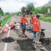 रस्त्यावरील खड्ड्यांमुळे शिरवळ ते कऱ्हाड दरम्यानचा प्रवास झालाय धोकादायक