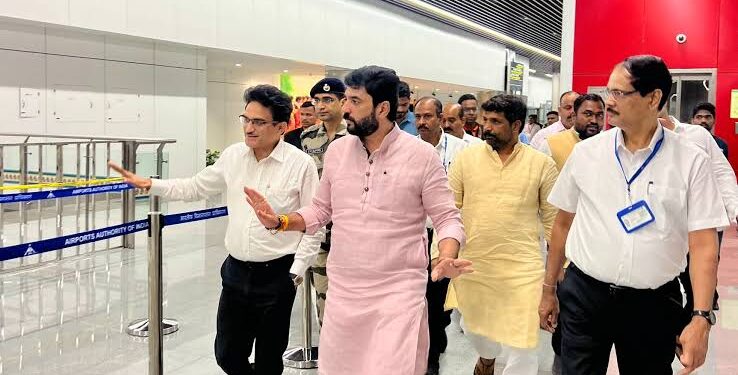 पुणेः आंतरराष्ट्रीय विमानतळाला जगद़्गुरु संतश्रेष्ठ तुकाराम महाराजांचे नाव द्या: मुरलीधर मोहोळ यांची मागणी