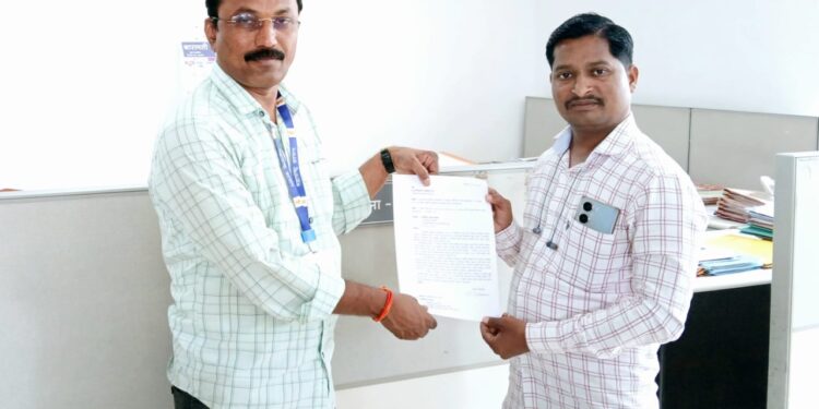 बारामतीः २८ सप्टेंबरला आंतरराष्ट्रीय माहिती अधिकार दिन साजरा करावाः स्वप्निल कांबळे यांचे निवेदन