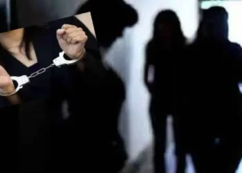 शिक्रापूरः बनावट ग्राहक बनत पोलिसांनी हाकेच्या अंतरावर चालणाऱ्या वेश्या व्यवसायाचा केला पर्दाफाश