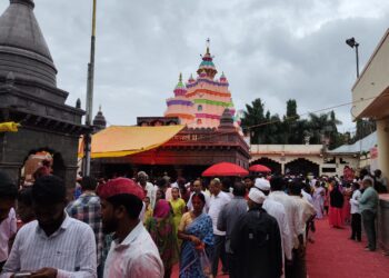 पुरंदरः श्रीनाथ म्हस्कोबाच्या नावानं चांगभलं, सवाई सर्जाच्या नावानं चांगभलं; भाविकांच्या जयघोषात वीरनगरी दुमदुमली