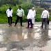 साम्राज्य खड्ड्यांचेः भाजप कार्यकर्त्यांनी खड्डे बुजविण्याचे काम पाडले बंद; निकृष्ट दर्जाचे काम होत असल्याचा भाजप कार्यकर्त्यांचा आरोप