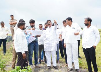 गुंजवणी योजनाः जलवाहिनीचे काम मूळ आराखड्यानुसारच होणार; अधिकाऱ्यांसह विजय शिवतारेंकडून पाहणी