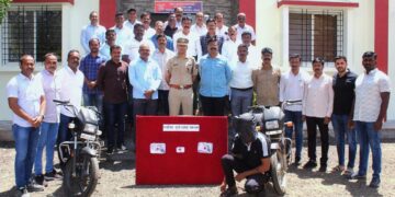 कोंबीग अॅापरेशनः अंधाराचा फायदा घेत दोघे पसार, एकाला पकडण्यात गुन्हे शाखेला यश