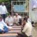 आंदोलनः निरा येथील मुस्लिम समाजाच्या दफन भूमितील बांधकामात भ्रष्टाचार? समाजाच्या वतीने निरा-शिवतक्रार प्रवेशद्वाराजवळ ठिय्या