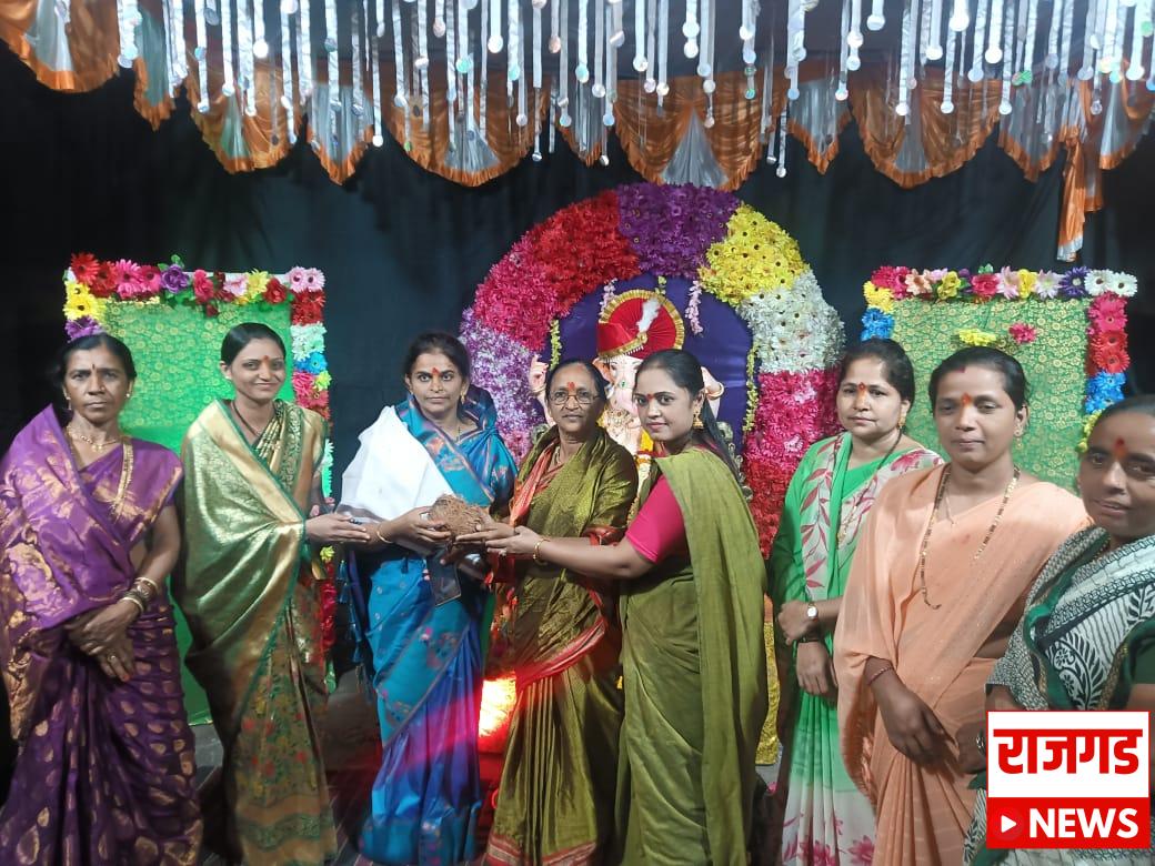 महिलांसाठी संगीत खुर्चीः भैरवनाथ तरुण मंडळाच्या वतीने आयोजन, विजेत्या महिलांना मिळाली भरझरी पैठणी