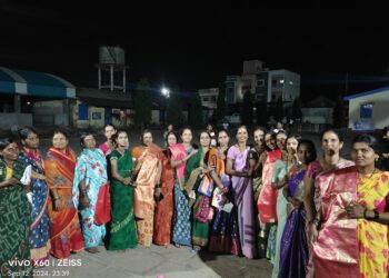 खेळ पैठणीचाः राजापूर गावातील ग्रामस्थांनी केले आयोजन; १५० ते २०० महिलांनी खेळले विविध खेळ