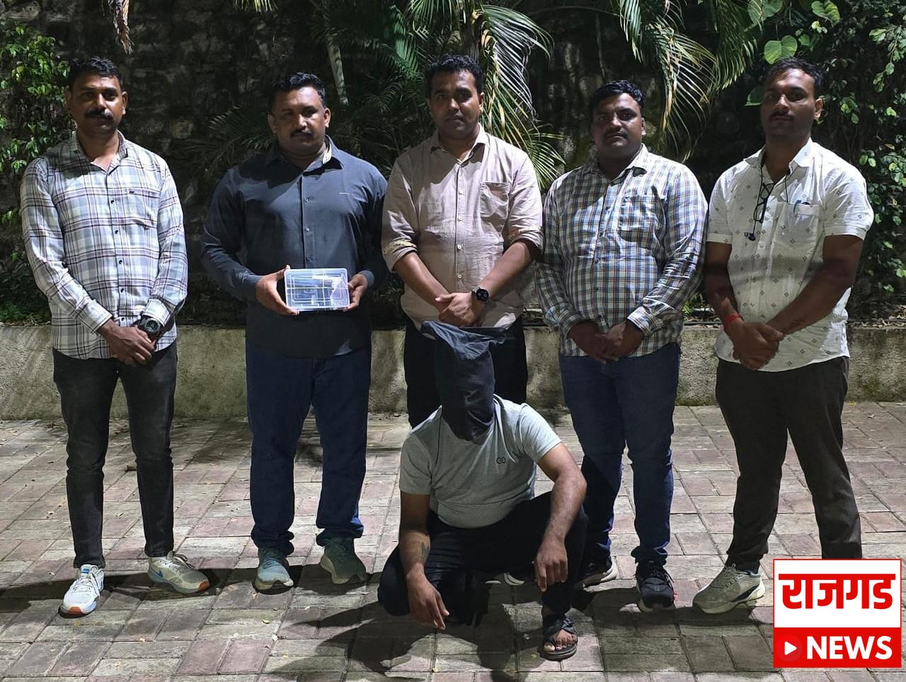 राजगडः विनापरवाना गावठी पिस्तुल बाळगल्या प्रकरणी एकाला घेतले ताब्यात; स्थानिक गुन्हे शाखेच्या पथकाची कारवाई