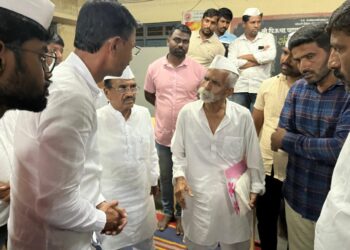 भोरः डोंगरी विकास परिषदेच्या मानद सचिव व सहकार्यांनी घेतली संभाजी भिंडे यांची भेट; नवरात्रीनंतर शहरात येवून शंकचे निरसन करणार: भिडे गुरुजी