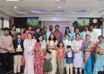 शिरुर: घरगुती गौरी, गणपती सजावट स्पर्धेचे बक्षीस वितरण; रामलिंग महिला उन्नती बहुउद्देशीय संस्था व शिरुर तालुका डॅाम कॅामच्या वतीने स्पर्धेचे आयोजन