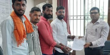 तिरुपती बालाजी प्रसादाच्या लाडूत जनावरांच्या जरबीचे तेल मिसळणाऱ्यांवर गुन्हे दाखल करा; महाराष्ट्र मंदिर महासंघाच्या वतीने दौंड तहसिलदार यांना निवेदन