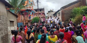 ‘त्या’ घटनेच्या निषेधार्थ वरवे गावात कडकडीत बंद; येथून पुढे अनोळखी व्यक्तींना गावात थारा नाही, पंतप्रधानांना लिहिले पत्र, आरोपीला कठोर शिक्षेची केली मागणी