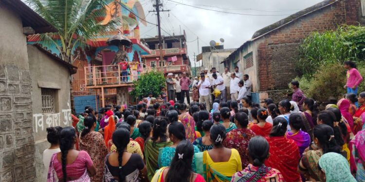 ‘त्या’ घटनेच्या निषेधार्थ वरवे गावात कडकडीत बंद; येथून पुढे अनोळखी व्यक्तींना गावात थारा नाही, पंतप्रधानांना लिहिले पत्र, आरोपीला कठोर शिक्षेची केली मागणी 