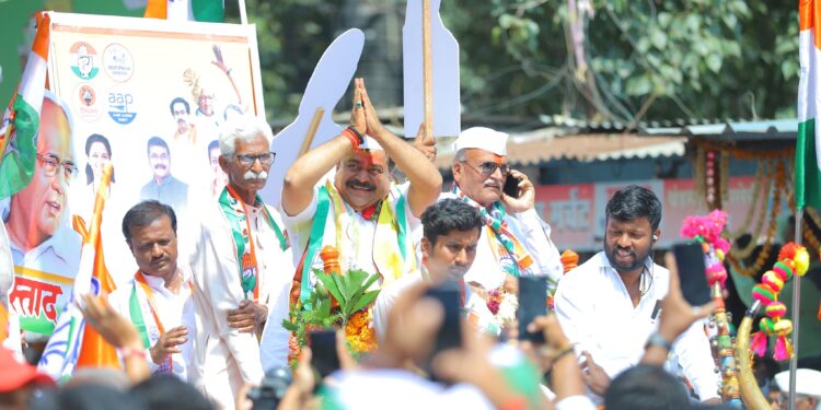 विधानसभेचे रणांगणः माझ्या मागे पवार साहेबांचा हात; पुढ कितीबी येवद्या, त्यांना……आघाडीचे उमेदवार संजय जगताप यांचे सभेतून जोरदार शक्ती प्रदर्शन