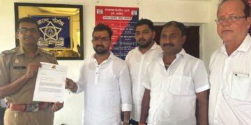 काँग्रेस कार्यकर्त्यांवरील गुन्हे मागे घेण्याबाबत नगरसेवक किरण दगडे पाटील यांचे पोलिसांना निवेदन