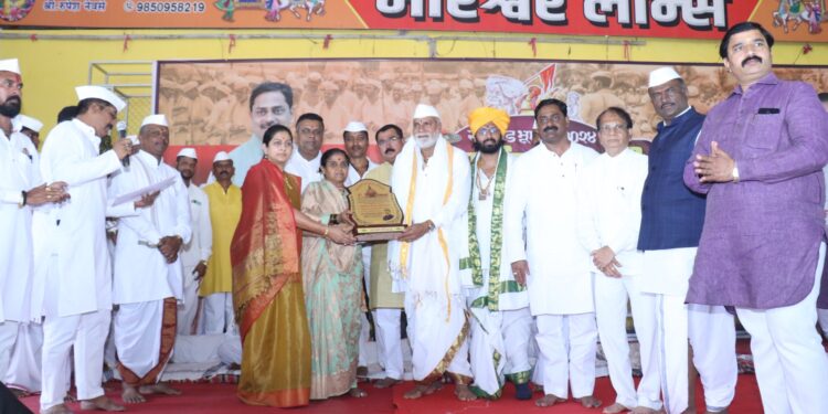 सन्मान: भव्य दिव्य वारकरी सन्मान सोहळ्यात ३५० वारकरी राजगड भूषण पुरस्काराने सन्मानित