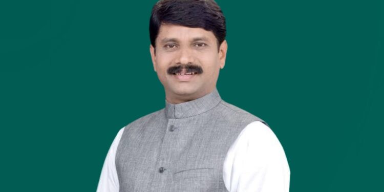 साताऱ्यात शिवसैनिकाचा पक्षाला अखेरचा ‘जय महाराष्ट्र’: पुरुषोत्तम जाधवांचा जिल्हा प्रमुख व सदस्यत्वाचा राजीनामा; कोणती भूमिका घेणार याकडे लक्ष