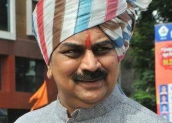 हर्षवर्धन पाटील यांच्या भाषणादरम्यान एक व्यक्ती तिथे आली अन् त्याने त्याच्यासोबत घडलेला सांगितला ‘हा’ प्रकार