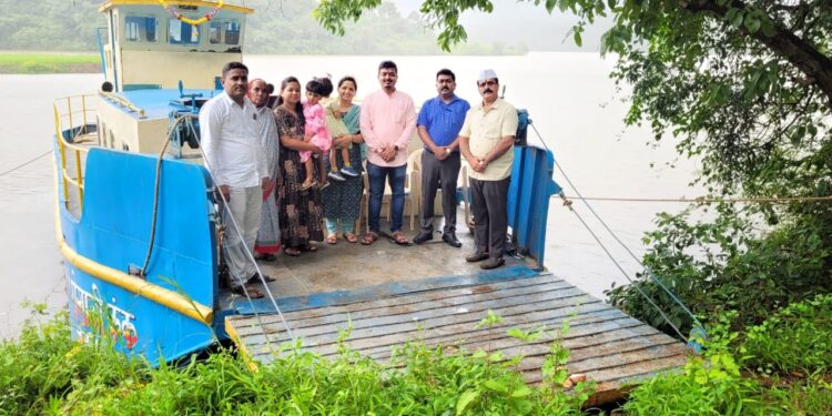 स्तुत्य उपक्रमः भाटघर धरण क्षेत्रातील दुर्गम भागातील नागरिकांना तरंगत्या दवाखान्यामार्फत मिळणार वैद्यकीय सेवा
