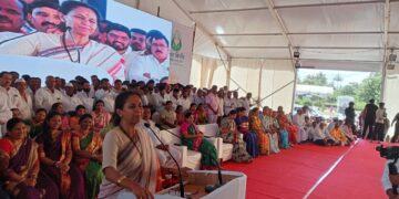 नारी शक्तीने एकत्रित येत निष्ठावंत भावाच्या हाताला साथ द्यावी: खासदार सुप्रिया सुळेंचे आवाहन; तालुकास्तरीय गौरी-गणपती सजावट स्पर्धेचा बक्षीस वितरण समारंभ मोठ्या थाटात संपन्न
