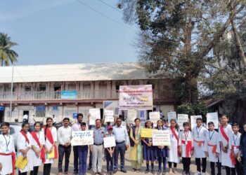 जनजागृतीः जिजामाता इंग्लिश मिडीयम स्कूल, ज्युनिअर कॅालेजच्या विद्यार्थ्यांनी केले नागरिकांना मतदान करण्याचे आवाहन