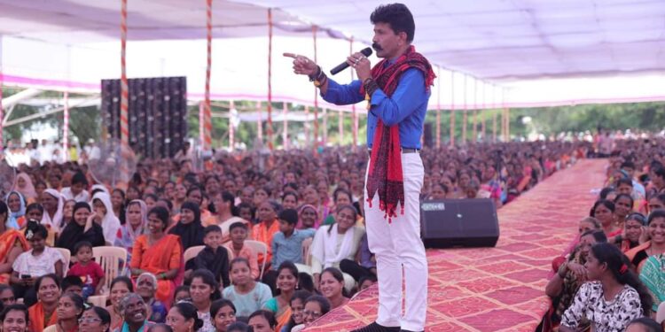 नसरापूर येथे पार पडली विद्यार्थी व महिलांसाठीची व्याख्यानमाला; वसंत हंकारे यांनी केले मार्गदर्शन, कुलदीप तात्या कोंडे युवा मंच यांच्या वतीने व्याख्यान मालाचे आयोजन