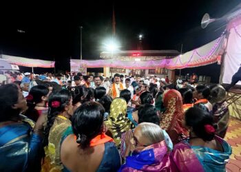 जनसंवादः लोणंद-शिरवळ रस्ता चौपदरीकरण प्रकरणी अन्याय करणाऱ्या आमदाराला जागा दाखवाः पुरुषोत्तम जाधवांचे नागरिकांना आवाहन; भादे येथील नागरिकांशी साधला संवाद