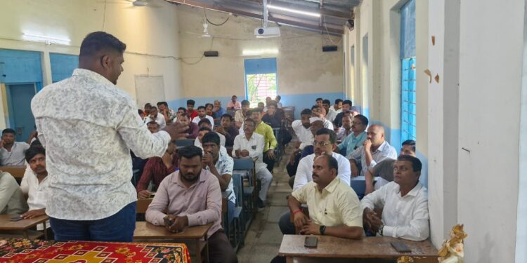 तरूण एकवटलेः राजगड तालुक्यातील तरुणांची परिवर्तनाकडे वाटचाल?; #राजगडच भविष्य व्हाट्सॲप ग्रुपच्या माध्यमातून नागरिकांना आवाहन