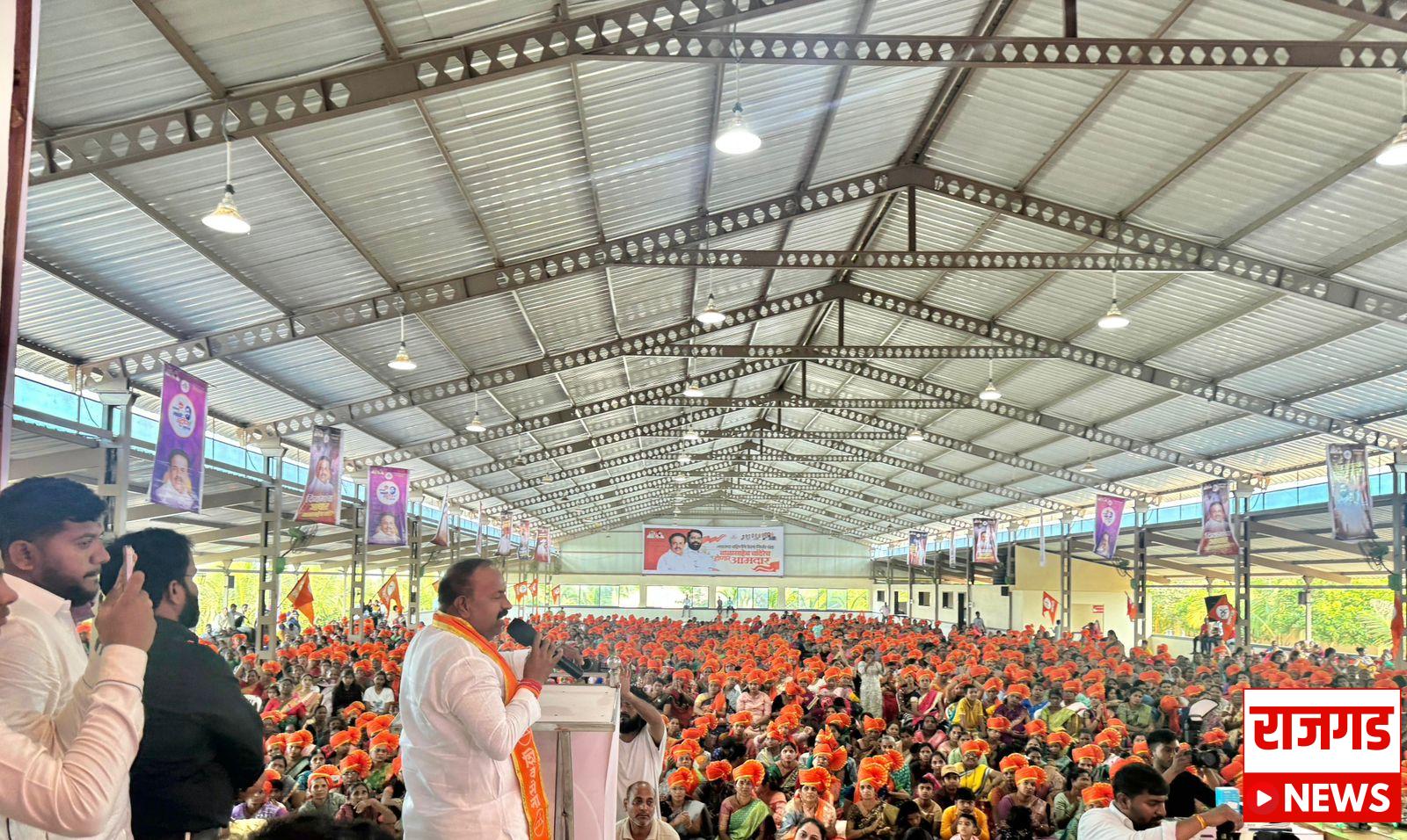 जल्लोष, उत्साह आणि उत्स्फूर्त प्रतिसादात लाडक्या बहिणींचा सन्मान; शिवसेनेच्या उपनेत्या डॅा. ज्योती वाघमारे यांचे मार्गदर्शन