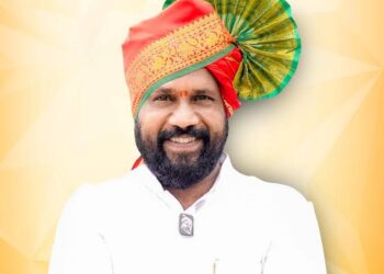 जोरदार शक्ती प्रदर्शनः राष्ट्रवादीकडून शंकर मांडेकर यांच्याकडून उमेदवारी अर्ज सादर; इच्छुकांची समजूत काढणारः मांडेकर
