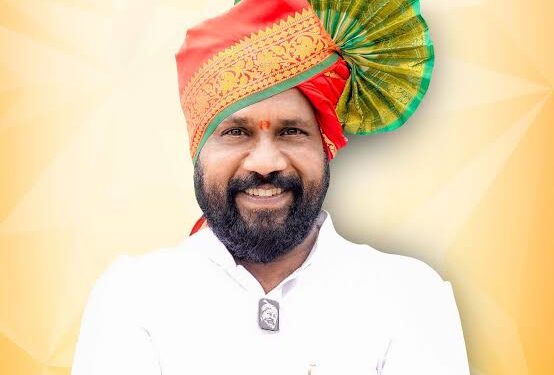 जोरदार शक्ती प्रदर्शनः राष्ट्रवादीकडून शंकर मांडेकर यांच्याकडून उमेदवारी अर्ज सादर; इच्छुकांची समजूत काढणारः मांडेकर