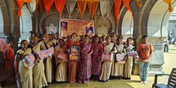  जानयोग सेवा ट्रस्ट व आम्ही पुणेकर यांच्या वतीने गडावरील कर्मचाऱ्यांना दिवाळी फराळाची भेट 