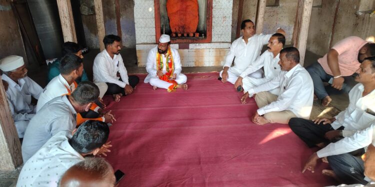 हरिश्चंद्रीच्या गावकऱ्यांचा महायुतीचे उमेदवार शंकर मांडेकर यांना जाहीर पाठिंबा; मांडेकर यांनी चावडीवर येत गावकऱ्यांशी साधला संवाद