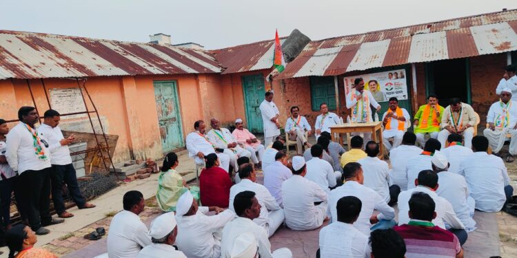 पुणे-सातारा महामार्गलतच्या पूर्व पट्ट्यातील गावांना संग्राम थोपटे यांनी दिली भेट; विकास कामे मार्गी लावण्याचा केला प्रमाणिक प्रयत्नः संग्राम थोपटे