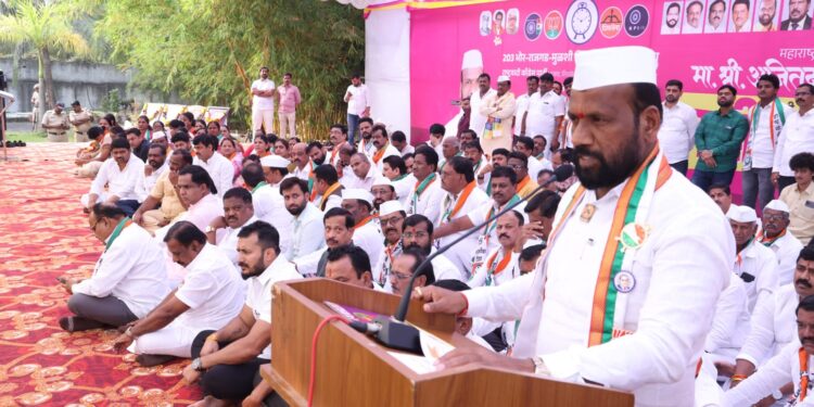 जाहीर सभाः महायुतीचे उमेदवार शंकर मांडेकरांनी विद्यमान आमदारांवर केली बोचरी टीका; मंदिराचा सातबारा स्वःताच्या नावे केलाः मांडेकरांचा गंभीर आरोप