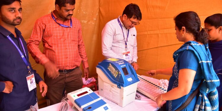 प्रशिक्षणः पुरंदर विधानसभेसाठी अधिकारी व कर्मचारी यांचे आचार्य अत्रे सभागृहात प्रशिक्षण संपन्न; आम्ही निवडणूक पार पाडण्याकरिता सज्जः निवडणूक निर्णय अधिकारी वर्षा लांडगे