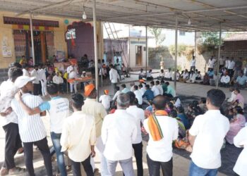 राजकीय जोडे बाजूला सारून साथ देण्याचे आवाहन, केळवडे येथील रींगरोड हटवला म्हणून सत्कार स्विकारता तशीच शिवरे येथील रिंगरोड हटला नाही याची जबाबदारी विद्यामानानी घ्यावी – कोंडे