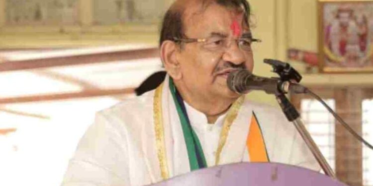 कोपरा सभाः विधानसभेत पोहचल्यानंतर निवासी घरे नावावर करण्यासाठी पाठपुरावा करणार; संभाजीराव झेंडे यांची वीर येथील नागरिकांना ग्वाही