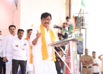 मुळशीः एक महाशय गद्दारी करून गद्दारांच्या गटात गेलेः संजय राऊतांची फटकेबाजी; ‘ही’ स्वाभिमानाची लढाई, संग्राम थोपटेंचा विजय निश्चितः राऊत