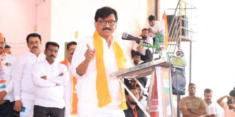 मुळशीः एक महाशय गद्दारी करून गद्दारांच्या गटात गेलेः संजय राऊतांची फटकेबाजी; ‘ही’ स्वाभिमानाची लढाई, संग्राम थोपटेंचा विजय निश्चितः राऊत