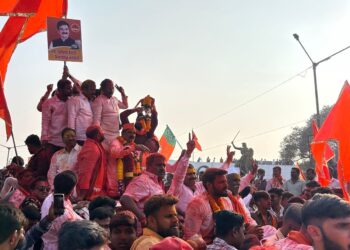 पुरंदरः सासवडमध्ये विजय शिवतारे यांची ‘विजयीरॅली’; मोठ्या संख्येने कार्यकर्त्यांचा सहभाग
