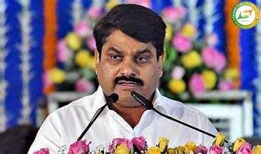 ‘त्या’ विषयावर पडदा टाकण्याचा निर्णयः सतेज पाटलांनी दिलं स्पष्टीकरण; कोल्हापूर उत्तर जागेसंदर्भातील निर्णय चर्चा करून जाहीर करणार